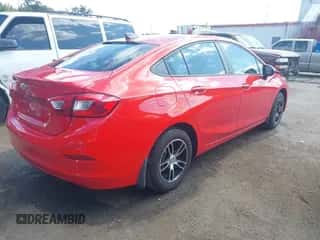 2018 Chevrolet Cruze LS с VIN 1G1BC5SM2J7239614, выставлен на аукционе IAAI как лот 43178427 с пробегом 74 101 миль миль и . История ставок и продаж доступна на DreamBid. Изображение 4.