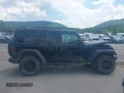✅ 2021 Jeep Wrangler Unlimited Willys • VIN: 1C4HJXDN7MW504854 • Lot: 42605357. Wystawiony na IAAI z przebiegiem 74 092 mil. Bezpłatny archiwum sprzedaży aukcyjnych z USA i szczegółowy raport historii pojazdu na DreamBid. Zdjęcie 13.