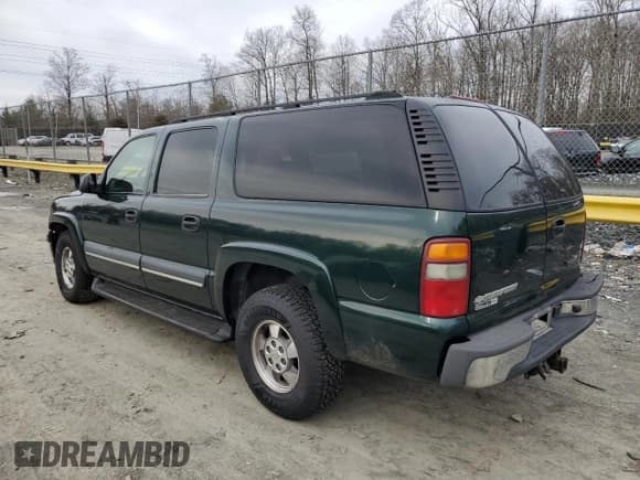✅ 2003 Chevrolet Suburban LT • VIN: 1GNFK16ZX3J130048 • Лот: 45000935. Опубликован ранее на Copart с пробегом 322 957 миль. Бесплатный доступ к архиву аукционных продаж из США и подробный отчёт об истории автомобиля на DreamBid. Изображение 2.