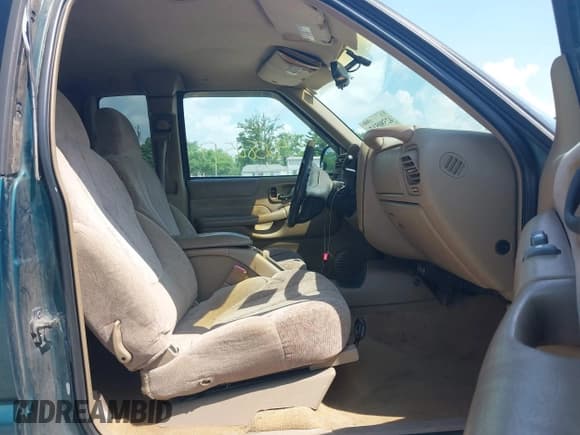 ✅ 1998 GMC Sonoma SLS • VIN: 1GTDT19W7W8511544 • Lot: 42580517. Listed on IAAI with 241,964 mi. Free auction sales archive from the USA and detailed vehicle history report at DreamBid. Image 5.