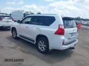 ✅ 2011 Lexus GX 460 • VIN: JTJBM7FX4B5034021 • Lot: 42643644. Wystawiony na IAAI z przebiegiem 176 604 mil. Bezpłatny archiwum sprzedaży aukcyjnych z USA i szczegółowy raport historii pojazdu na DreamBid. Zdjęcie 3.