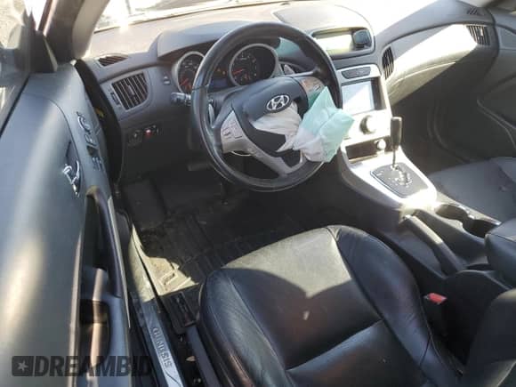 2010 Hyundai Genesis Coupe Grand Touring с VIN KMHHU6KH4AU011313, выставлен на аукционе Copart как лот 81179054 с пробегом 81 085 миль миль и Списание • Salvage title. История ставок и продаж доступна на DreamBid. Изображение 8.