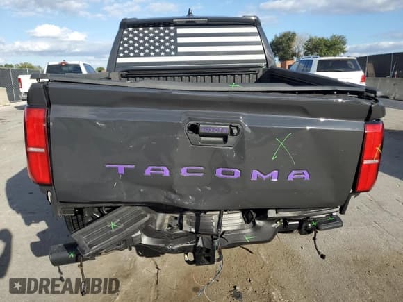 ✅ 2025 Toyota Tacoma SR5 • VIN: 3TMKB5FN4SM038897 • Лот: 91592765. Опубликован ранее на Copart с пробегом 8 315 миль. Бесплатный доступ к архиву аукционных продаж из США и подробный отчёт об истории автомобиля на DreamBid. Изображение 6.