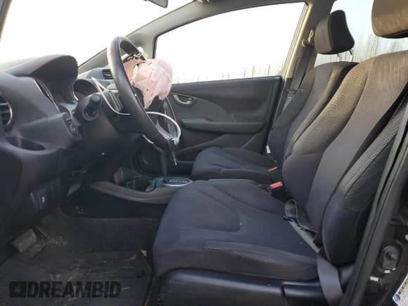 ✅ 2013 Honda Fit Sport • VIN: JHMGE8H5XDC031595 • Lot: 86886015. Listed on Copart with 56,275 mi. Free auction sales archive from the USA and detailed vehicle history report at DreamBid. Image 7.