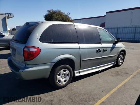 2003 Dodge Caravan SE с VIN 1D4GP24333B198398, выставлен на аукционе Copart как лот 77269414 с пробегом 90 154 миль миль и Списание • Salvage title. История ставок и продаж доступна на DreamBid. Изображение 3.