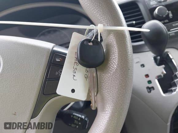 ✅ 2011 Toyota Sienna LE AAS • VIN: 5TDKK3DCXBS096051 • Lot: 43175066. Listed on IAAI with 269,530 mi. Free auction sales archive from the USA and detailed vehicle history report at DreamBid. Image 11.