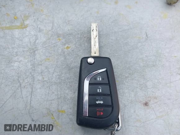 ✅ 2024 Toyota Corolla LE • VIN: 5YFB4MDE8RP180700 • Lot: 41591063. Wystawiony na IAAI z przebiegiem 21 614 mil. Bezpłatny archiwum sprzedaży aukcyjnych z USA i szczegółowy raport historii pojazdu na DreamBid. Zdjęcie 11.