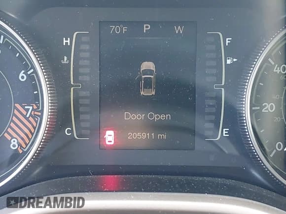 ✅ 2014 Jeep Cherokee Latitude • VIN: 1C4PJMCS8EW243396 • Lot: 43742805. Wystawiony na IAAI z przebiegiem 205 911 mil. Bezpłatny archiwum sprzedaży aukcyjnych z USA i szczegółowy raport historii pojazdu na DreamBid. Zdjęcie 15.