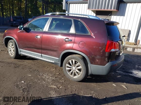 ✅ 2011 Kia Sorento EX • VIN: 5XYKU4A20BG179268 • Лот: 43589865. Опубликован ранее на IAAI с пробегом 117 059 миль. Бесплатный доступ к архиву аукционных продаж из США и подробный отчёт об истории автомобиля на DreamBid. Изображение 3.
