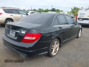 ✅ 2013 Mercedes-Benz C 300 Sport • VIN: WDDGF8AB4DR276989 • Lot: 43176906. Listed on IAAI with 88,042 mi. Free auction sales archive from the USA and detailed vehicle history report at DreamBid. Image 4.