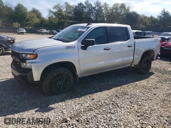 ✅ 2020 Chevrolet Silverado 1500 Custom Trail Boss • VIN: 1GCPYCEF3LZ182203 • Lot: 71820834. Wystawiony na Copart z przebiegiem 90 470 mil. Bezpłatny archiwum sprzedaży aukcyjnych z USA i szczegółowy raport historii pojazdu na DreamBid. Zdjęcie 1.