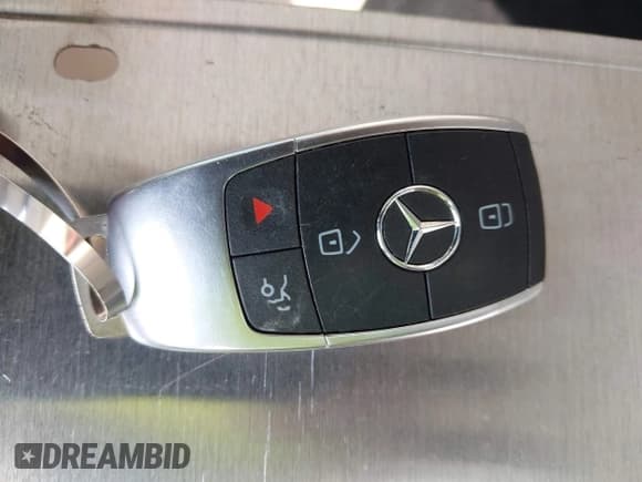 ✅ 2020 Mercedes-Benz GLC 300 • VIN: W1N0G8DB2LF769650 • Лот: 42266536. Опубликован ранее на IAAI с пробегом 93 817 миль. Бесплатный доступ к архиву аукционных продаж из США и подробный отчёт об истории автомобиля на DreamBid. Изображение 11.