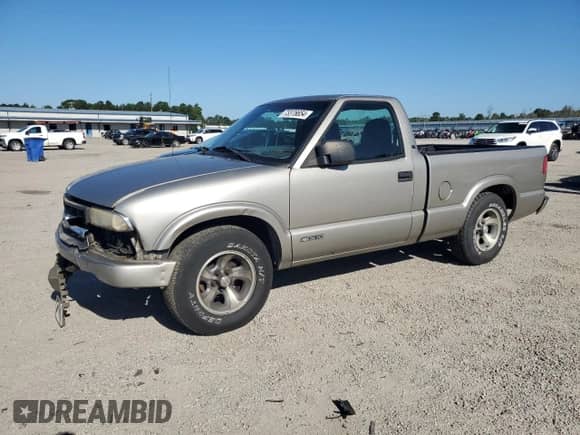2000 Chevrolet S-10 LS with VIN 1GCCS1442Y8109065, listed as a Copart auction lot 73376654 with 106,442 mi miles and Salvage title. Bid and sale history available at DreamBid. Image 1.