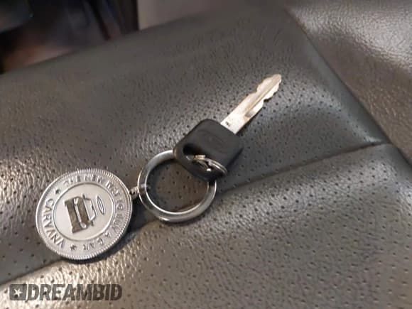 ✅ 2014 Ford Econoline Cargo Commercial • VIN: 1FTNE2EW8EDA09190 • Lot: 42655816. Wystawiony na IAAI z przebiegiem 212 534 mil. Bezpłatny archiwum sprzedaży aukcyjnych z USA i szczegółowy raport historii pojazdu na DreamBid. Zdjęcie 11.