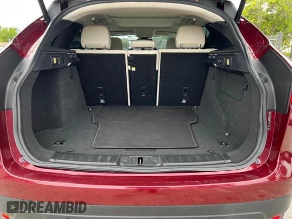 ✅ 2017 Jaguar F-Pace 35t Prestige • VIN: SADCK2BV2HA077734 • Лот: 74401494. Опубликован ранее на Copart с пробегом 75 342 миль. Бесплатный доступ к архиву аукционных продаж из США и подробный отчёт об истории автомобиля на DreamBid. Изображение 12.