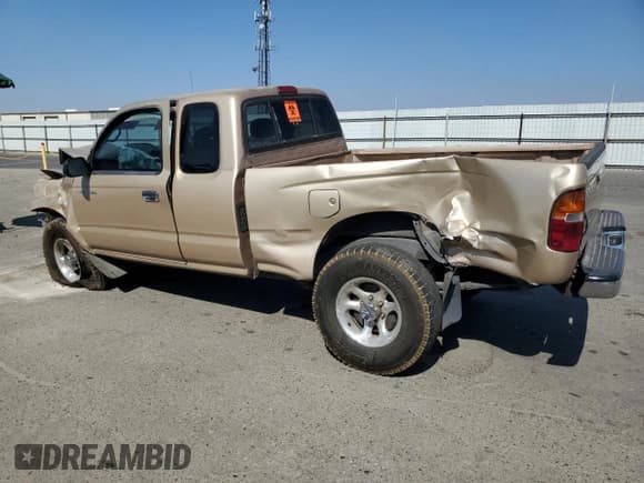 ✅ 2000 Toyota Tacoma PreRunner • VIN: 4TASM92N4YZ669482 • Lot: 68370165. Listed on Copart with 197,869 mi. Free auction sales archive from the USA and detailed vehicle history report at DreamBid. Image 2.