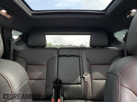 2020 Chevrolet Blazer RS z VIN 3GNKBERS2LS574205, wystawiony jako Copart lot #61244355 z przebiegiem 78 202 mil mil oraz Szkoda całkowita • Salvage title. Historia ofert i sprzedaży dostępna na DreamBid. Obrazek 10.