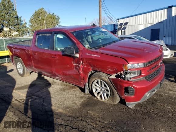 ✅ 2020 Chevrolet Silverado 1500 RST • VIN: 3GCUYEEDXLG240093 • Lot: 89543325. Wystawiony na Copart z przebiegiem 141 048 mil. Bezpłatny archiwum sprzedaży aukcyjnych z USA i szczegółowy raport historii pojazdu na DreamBid. Zdjęcie 4.