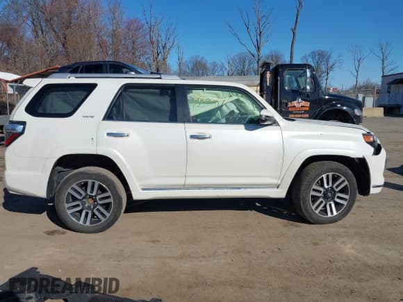 ✅ 2019 Toyota 4Runner SR5 • VIN: JTEBU5JR5K5729166 • Lot: 41822717. Listed on IAAI with 95,578 mi. Free auction sales archive from the USA and detailed vehicle history report at DreamBid. Image 12.