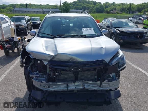 ✅ 2024 Subaru Forester Premium • VIN: JF2SKADC6RH408211 • Lot: 42296810. Listed on IAAI with 7,785 mi. Free auction sales archive from the USA and detailed vehicle history report at DreamBid. Image 13.