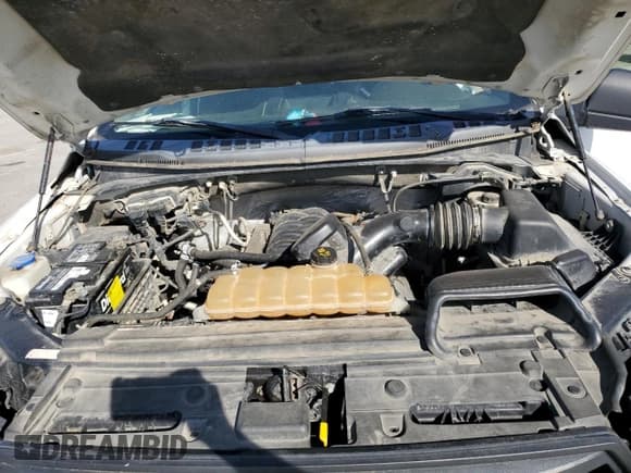 ✅ 2015 Ford F-150 XLT • VIN: 1FTFW1EFXFKD13064 • Лот: 85190895. Опубликован ранее на Copart с пробегом Не указан. Бесплатный доступ к архиву аукционных продаж из США и подробный отчёт об истории автомобиля на DreamBid. Изображение 11.