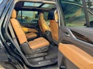 ✅ 2021 Cadillac Escalade Premium Luxury • VIN: 1GYS4CKL5MR267264 • Лот: 96802785. Опубликован ранее на Copart с пробегом 158 790 миль. Бесплатный доступ к архиву аукционных продаж из США и подробный отчёт об истории автомобиля на DreamBid. Изображение 6.