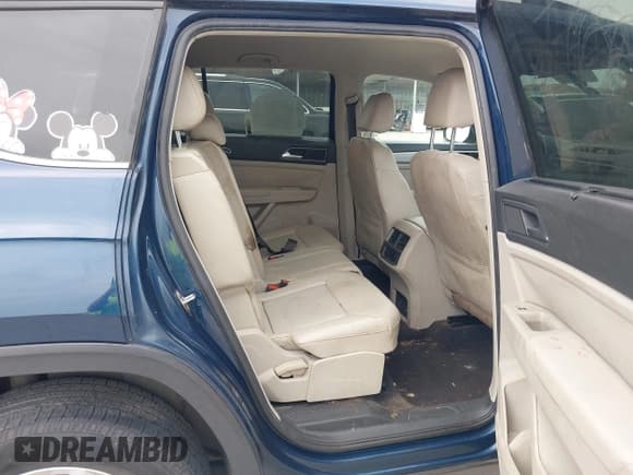 ✅ 2018 Volkswagen Atlas SE • VIN: 1V2KR2CA4JC532476 • Лот: 42070722. Опубликован ранее на IAAI с пробегом 155 320 миль. Бесплатный доступ к архиву аукционных продаж из США и подробный отчёт об истории автомобиля на DreamBid. Изображение 8.