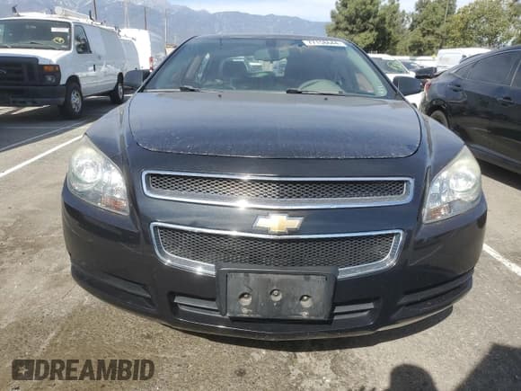 ✅ 2012 Chevrolet Malibu 1LS • VIN: 1G1ZB5E00CF209207 • Lot: 77158644. Listed on Copart with 107,161 mi. Free auction sales archive from the USA and detailed vehicle history report at DreamBid. Image 5.