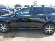 ✅ 2014 Volvo XC60 R-Design Premier Plus • VIN: YV4902DZ4E2554890 • Lot: 41599418. Wystawiony na IAAI z przebiegiem 90 090 mil. Bezpłatny archiwum sprzedaży aukcyjnych z USA i szczegółowy raport historii pojazdu na DreamBid. Zdjęcie 14.