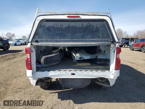 ✅ 2022 Chevrolet Silverado 1500 • VIN: 3GCNYAED0NG107715 • Лот: 45875255. Опубликован ранее на Copart с пробегом 86 590 миль. Бесплатный доступ к архиву аукционных продаж из США и подробный отчёт об истории автомобиля на DreamBid. Изображение 6.