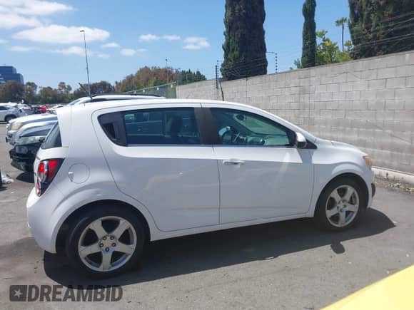 2016 Chevrolet Sonic LTZ с VIN 1G1JE6SB1G4159886, выставлен на аукционе IAAI как лот 42267579 с пробегом 73 186 миль миль и . История ставок и продаж доступна на DreamBid. Изображение 13.