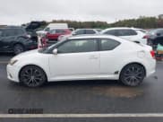 ✅ 2013 Scion tC • VIN: JTKJF5C7XD3057733 • Лот: 43569476. Опубликован ранее на IAAI с пробегом 190 501 миль. Бесплатный доступ к архиву аукционных продаж из США и подробный отчёт об истории автомобиля на DreamBid. Изображение 14.