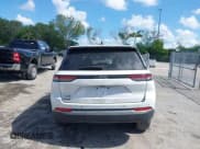 ✅ 2022 Jeep Grand Cherokee • VIN: 1C4RJYB63N8762056 • Lot: 42935946. Listed on IAAI with 51,691 mi. Free auction sales archive from the USA and detailed vehicle history report at DreamBid. Image 17.