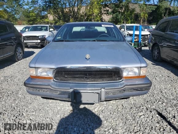 ✅ 1996 Buick Roadmaster Collectors Edition • VIN: 1G4BN52P0TR406020 • Lot: 84797095. Listed on Copart with 58,736 mi. Free auction sales archive from the USA and detailed vehicle history report at DreamBid. Image 5.