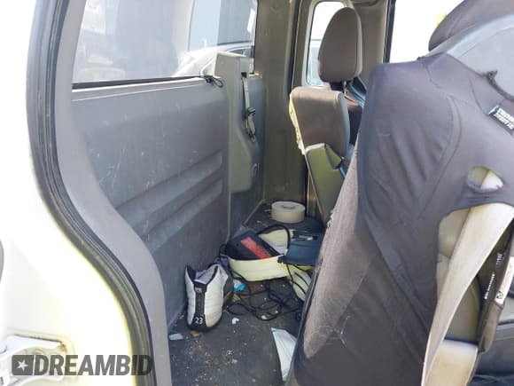 ✅ 2005 Ford F-150 XL • VIN: 1FTPF12555NA34148 • Lot: 42479635. Wystawiony na IAAI z przebiegiem Nie podano. Bezpłatny archiwum sprzedaży aukcyjnych z USA i szczegółowy raport historii pojazdu na DreamBid. Zdjęcie 8.