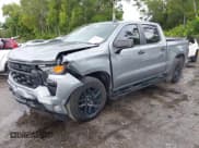 ✅ 2024 Chevrolet Silverado 1500 Custom • VIN: 3GCPABEK2RG264301 • Lot: 43407857. Wystawiony na IAAI z przebiegiem 14 771 mil. Bezpłatny archiwum sprzedaży aukcyjnych z USA i szczegółowy raport historii pojazdu na DreamBid. Zdjęcie 2.