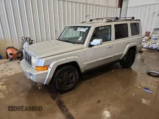 ✅ 2010 Jeep Commander Limited • VIN: 1J4RG5GT9AC121863 • Lot: 92631175. Listed on Copart with 95,904 mi. Free auction sales archive from the USA and detailed vehicle history report at DreamBid. Image 1.