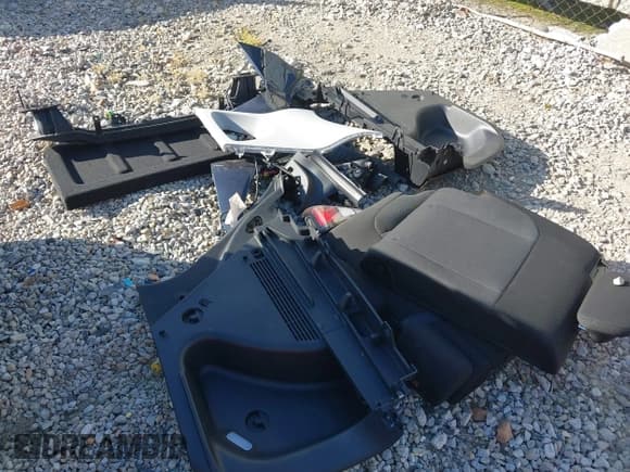 ✅ 2025 Hyundai Kona SEL • VIN: KM8HB3AB3SU261869 • Lot: 43357177. Wystawiony na IAAI z przebiegiem 7 894 mil. Bezpłatny archiwum sprzedaży aukcyjnych z USA i szczegółowy raport historii pojazdu na DreamBid. Zdjęcie 12.