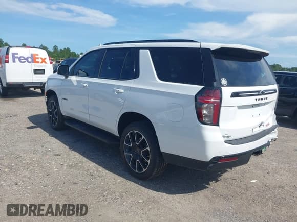✅ 2024 Chevrolet Tahoe RST • VIN: 1GNSCRKD2RR417057 • Lot: 42925915. Wystawiony na IAAI z przebiegiem 13 841 mil. Bezpłatny archiwum sprzedaży aukcyjnych z USA i szczegółowy raport historii pojazdu na DreamBid. Zdjęcie 3.