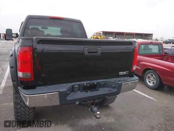 ✅ 2008 GMC Sierra 1500 SLT • VIN: 2GTEK13M981177893 • Lot: 41959146. Listed on IAAI with 228,388 mi. Free auction sales archive from the USA and detailed vehicle history report at DreamBid. Image 16.