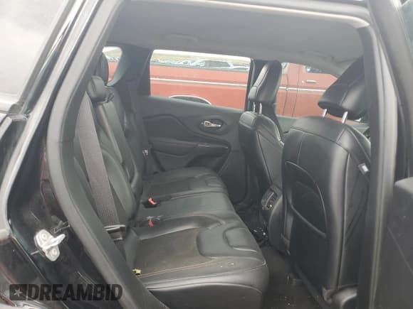 ✅ 2022 Jeep Cherokee Trailhawk • VIN: 1C4PJMBX7ND517731 • Lot: 69836665. Wystawiony na Copart z przebiegiem Nie podano. Bezpłatny archiwum sprzedaży aukcyjnych z USA i szczegółowy raport historii pojazdu na DreamBid. Zdjęcie 11.