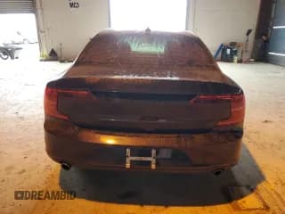 ✅ 2017 Volvo S90 Momentum • VIN: YV1102AK3H1009162 • Лот: 90257545. Опубликован ранее на Copart с пробегом 152 793 миль. Бесплатный доступ к архиву аукционных продаж из США и подробный отчёт об истории автомобиля на DreamBid. Изображение 6.