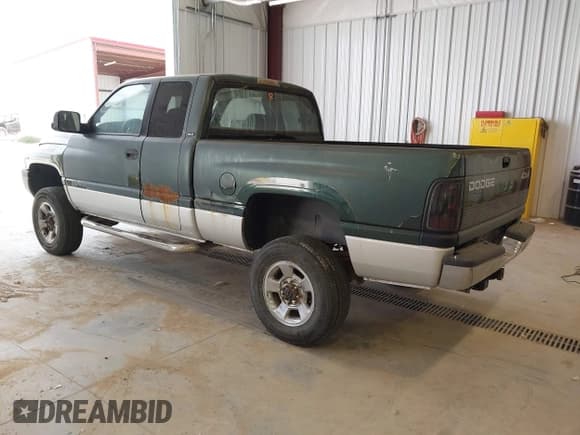 ✅ 2000 Dodge 2500 • VIN: 3B7KF23Z1YG140708 • Lot: 42725174. Listed on IAAI with 219,336 mi. Free auction sales archive from the USA and detailed vehicle history report at DreamBid. Image 3.