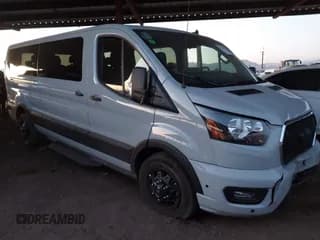 ✅ 2024 Ford Transit Passenger XL • VIN: 1FBAX9YG2RKA76007 • Лот: 41291052. Опубликован ранее на IAAI с пробегом 5 741 миль. Бесплатный доступ к архиву аукционных продаж из США и подробный отчёт об истории автомобиля на DreamBid. Изображение 1.