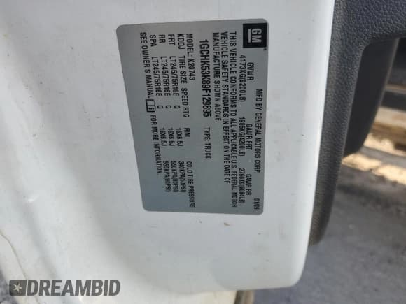 ✅ 2009 Chevrolet Silverado 2500HD LT • VIN: 1GCHK53K89F129895 • Lot: 90343235. Wystawiony na Copart z przebiegiem 297 155 mil. Bezpłatny archiwum sprzedaży aukcyjnych z USA i szczegółowy raport historii pojazdu na DreamBid. Zdjęcie 12.