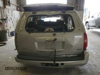 ✅ 2007 Chevrolet Suburban LT • VIN: 1GNFK16347J340159 • Lot: 68147024. Wystawiony na Copart z przebiegiem Nie podano. Bezpłatny archiwum sprzedaży aukcyjnych z USA i szczegółowy raport historii pojazdu na DreamBid. Zdjęcie 6.