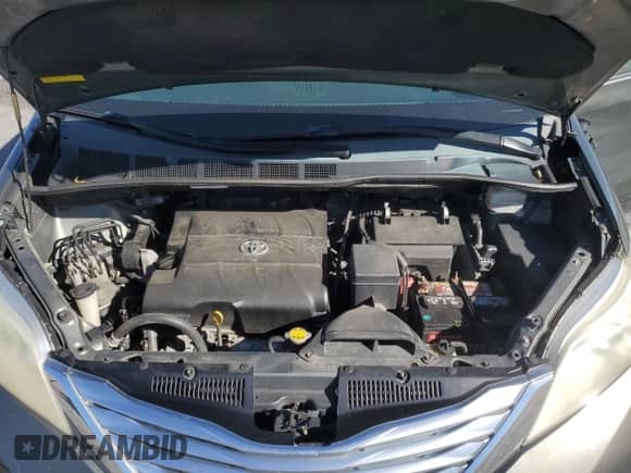 2011 Toyota Sienna XLE AAS with VIN 5TDYK3DC0BS096862, listed as a Copart auction lot 90372925 with 329,114 mi miles and Salvage title. Bid and sale history available at DreamBid. Image 12.