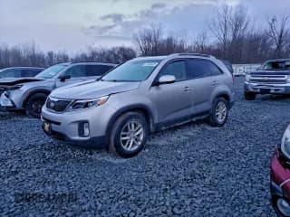 ✅ 2014 Kia Sorento LX • VIN: 5XYKTCA66EG439015 • Lot: 91688625. Wystawiony na Copart z przebiegiem 240 355 mil. Bezpłatny archiwum sprzedaży aukcyjnych z USA i szczegółowy raport historii pojazdu na DreamBid. Zdjęcie 1.