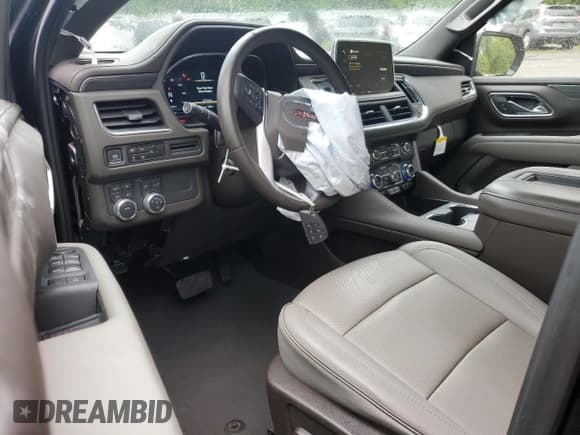 ✅ 2024 GMC Yukon XL SLT • VIN: 1GKS2GKD7RR229235 • Lot: 56389855. Listed on Copart with 19,125 mi. Free auction sales archive from the USA and detailed vehicle history report at DreamBid. Image 8.