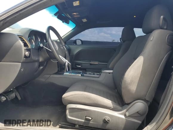 ✅ 2013 Dodge Challenger SXT • VIN: 2C3CDYAG3DH501580 • Лот: 66440405. Опубликован ранее на Copart с пробегом 125 502 миль. Бесплатный доступ к архиву аукционных продаж из США и подробный отчёт об истории автомобиля на DreamBid. Изображение 7.